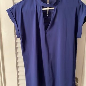 Express- cap sleeve blouse in size M